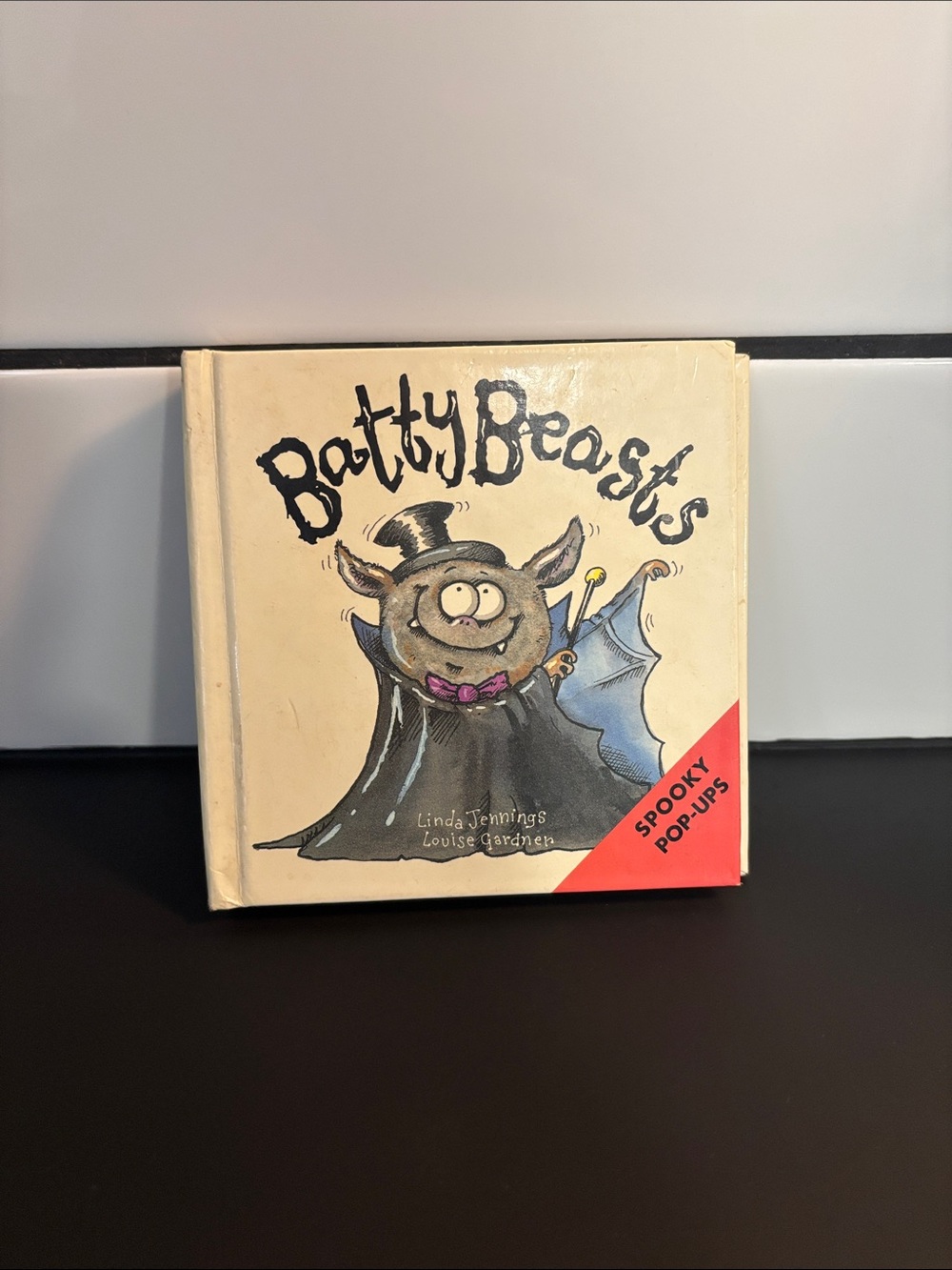 Vintage 1999 Batty Beasts Spooky Pop-Ups Book